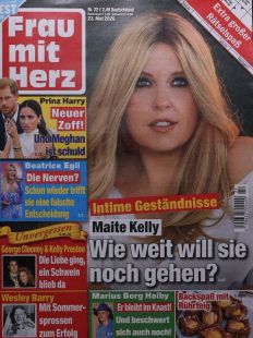 FRAU MIT HERZ